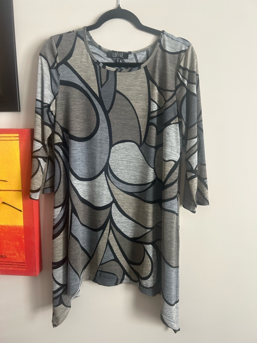 LBISSE Gray & Black Abstract Print Tunic Top